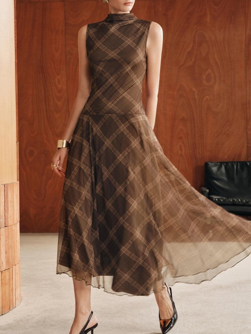 Coffee Elegant Women's Geometric A-Line Mesh Dress - Picture 5 of 7